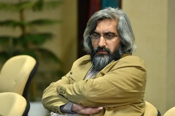 در دوران گذار شاهد موانع و مشکلاتی هستیم