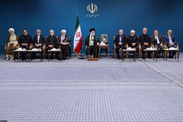 رئیس‌جمهور و اعضای هیئت دولت با رهبر انقلاب اسلامی دیدار کردند