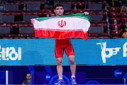 فرنگی‌کاران جوان ایران بر بام آسیا ایستادند