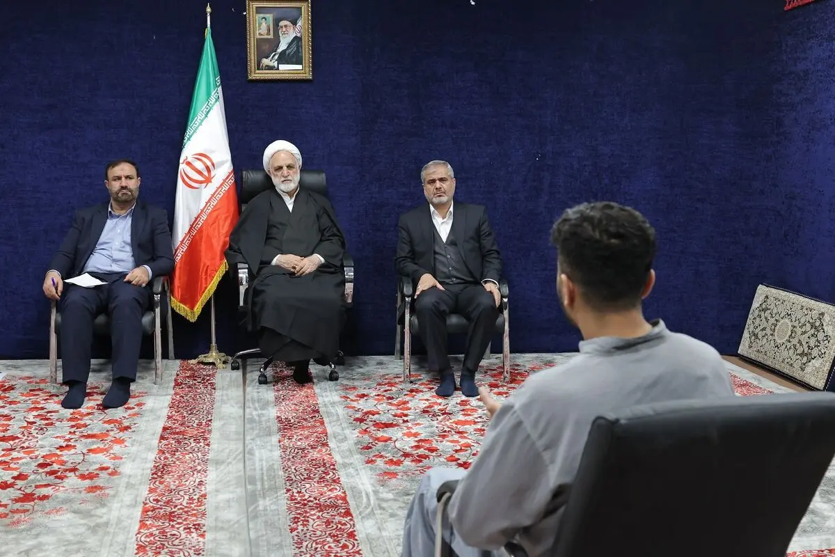 بازدید ۵ ساعته رئیس قوه قضاییه از ندامتگاهِ محل نگهداری برخی از متهمین ارتکاب اعمال تروریستی و آشوبگری