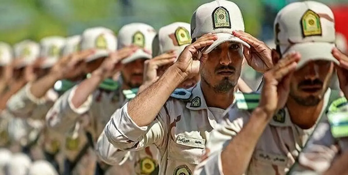 موافقت رهبر انقلاب با بخشش اضافه خدمت سربازان 