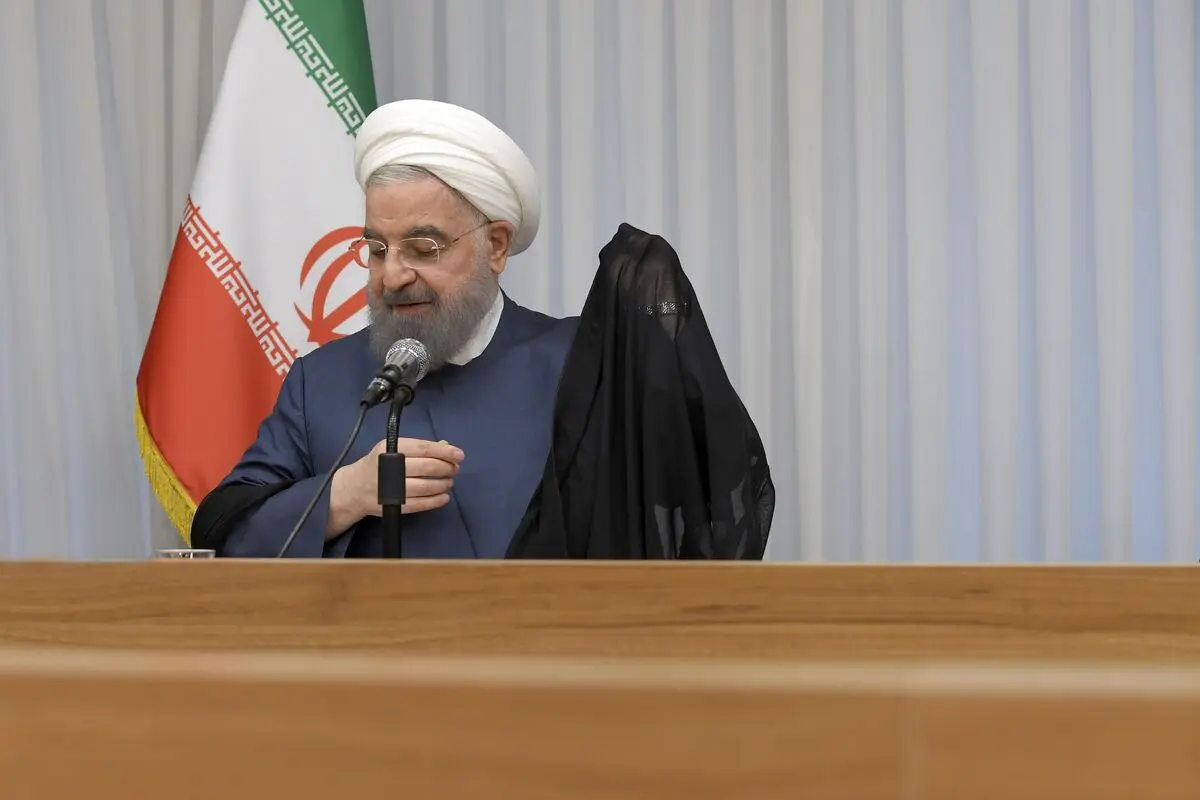 آقای روحانی، قانون اساسی را یادتان رفته؟