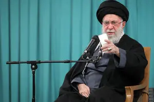 بگذارید رئیس‌جمهور و مسئولین قوا کارشان را بکنند