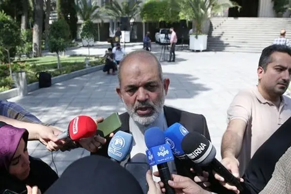 وحیدی: در حال تعامل با مجلس برای حل سوءتفاهم پیش آمده هستیم 