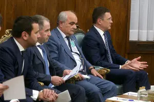 به دنبال مشارکت روسیه در راه‌آهن رشت - آستارا