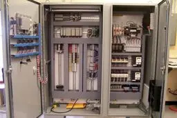 انواع تابلو برق های صنعتی و ساختمان