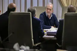 تکلیف سفر کیش را روشن کنید