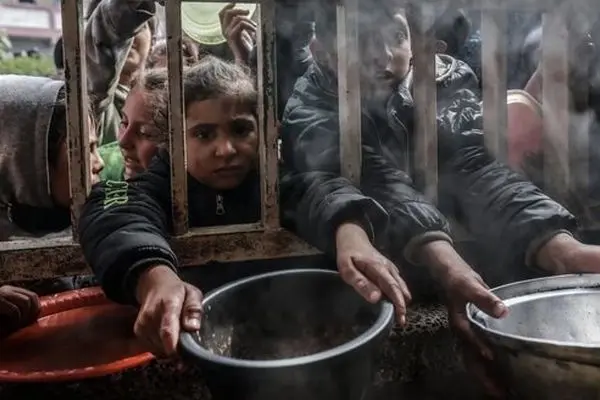 نسلکشی به بهانه توزیع غذا