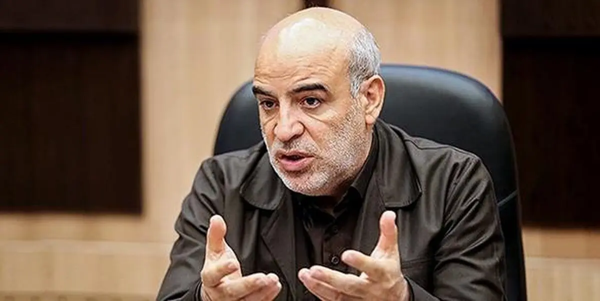 شاکری: خدمات و آموزش پزشکی نباید انحصاری باشد