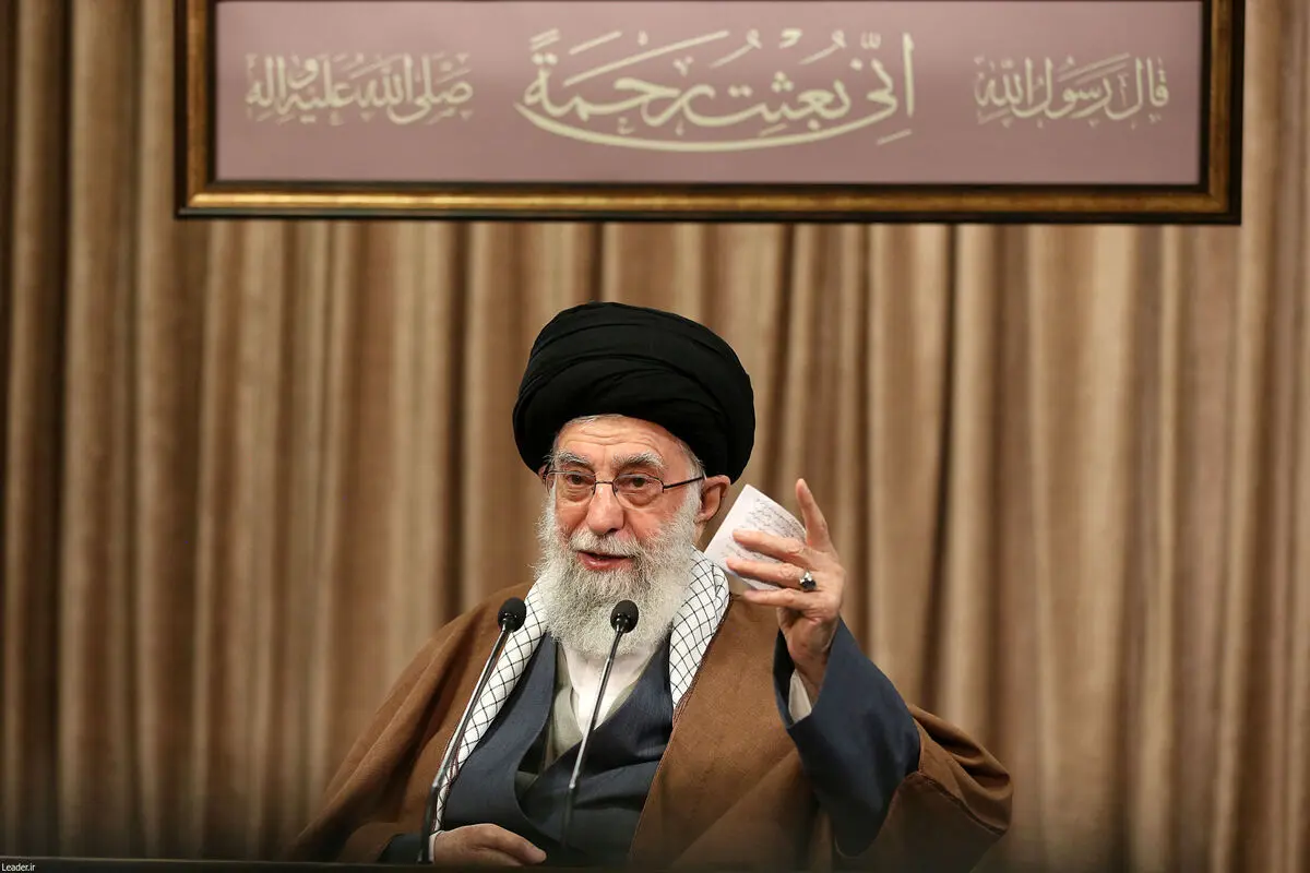 رهبر انقلاب: جوانان در فضای مجازی امیدآفرینی کنند