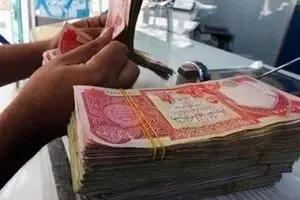 قیمت ارز اربعین کاهش یافت؛ خرید ۲۰۰ هزار دینار از بانک‌ها ۵.۲ میلیون تومان ارزان‌تر از بازار آزاد