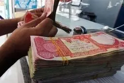 قیمت ارز اربعین کاهش یافت؛ خرید ۲۰۰ هزار دینار از بانک‌ها ۵.۲ میلیون تومان ارزان‌تر از بازار آزاد