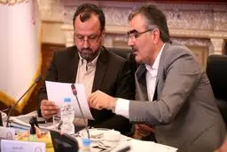 دعوا بر سرِ حق رأیِ به درد نخور