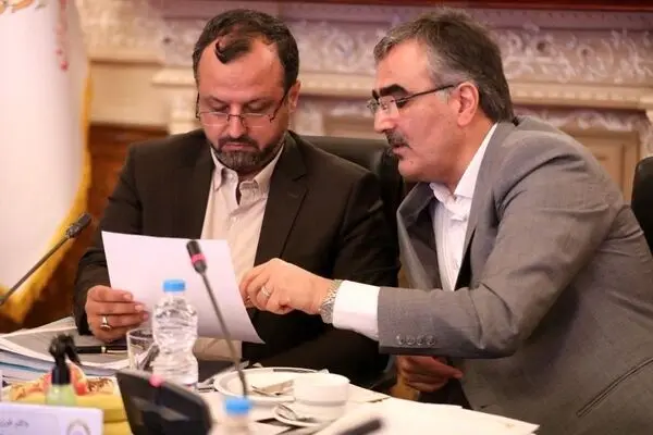 دعوا بر سرِ حق رأیِ به درد نخور