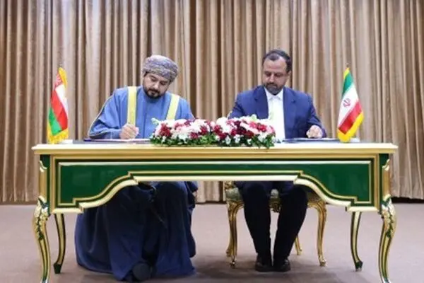 چهار سند همکاری میان مقامات ایران و عمان امضا شد