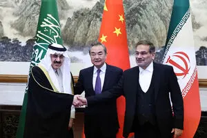 مسائل پیچیده‌ی بین الملل خرج مسائل زودگذر جناحی می شود