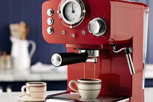 افزایش محبوبیت قهوه‌ساز در خانه‌ها و محل کار؛ تغییر سبک زندگی با نوشیدنی تازه و معطر