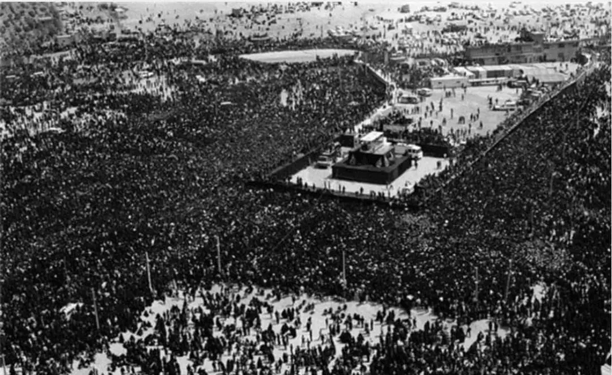 پخش مستند تشییع بزرگ از شبکه مستند