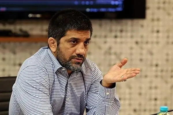علیرضا دبیر: خودم هم به کشتی آزاد نقد دارم