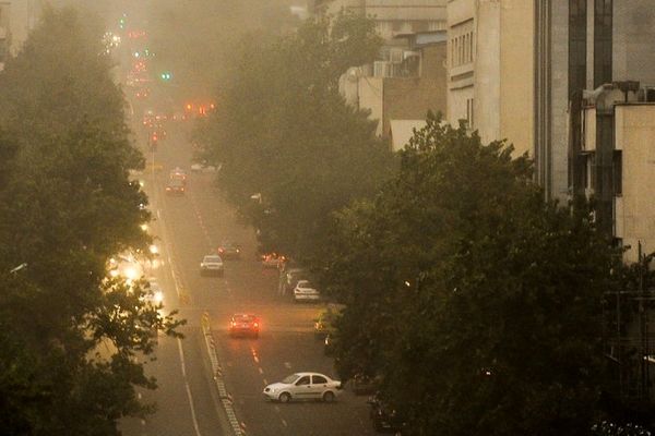 آماده‌باش کامل اورژانس تهران برای مقابله با طوفان شبانه  