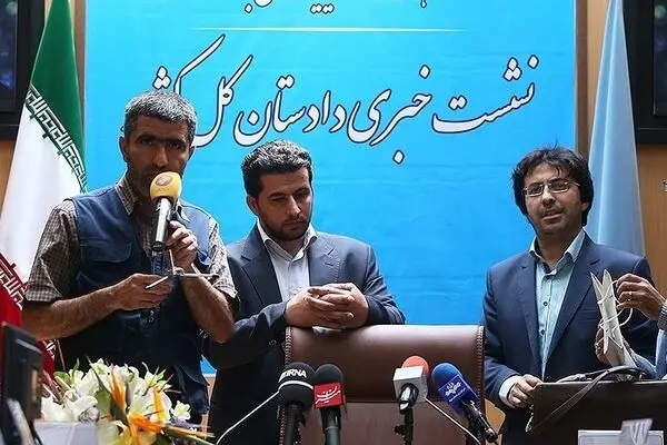 مدعی‌العموم یا کارمند دستگاه قضا؟