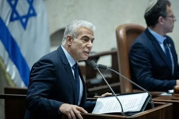 لاپید خطاب به نتانیاهو: در زمان شما، ایران برای اولین بار به ما حمله کرد