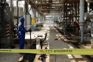 مشت آهنین بر سر کارگران پیمانکاری