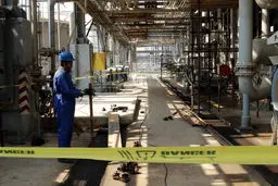 مشت آهنین بر سر کارگران پیمانکاری