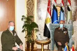 
دیدار فرمانده سنتکام با رئیس جمهور و رئیس ستاد ارتش مصر
