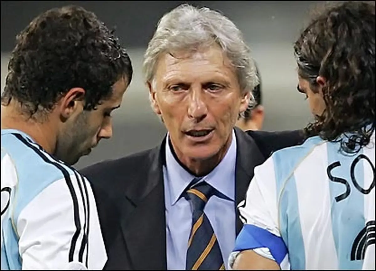 خوزه پکرمن سرمربی النصر شد