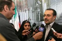 حضور وزیر صمت در مرقد امام بعد از کسب رای اعتماد