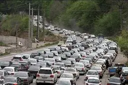 ترافیک سنگین در جاده‌های شمالی کشور | احتمال اعمال محدودیت‌های مقطعی در محورهای کرج - چالوس و هراز