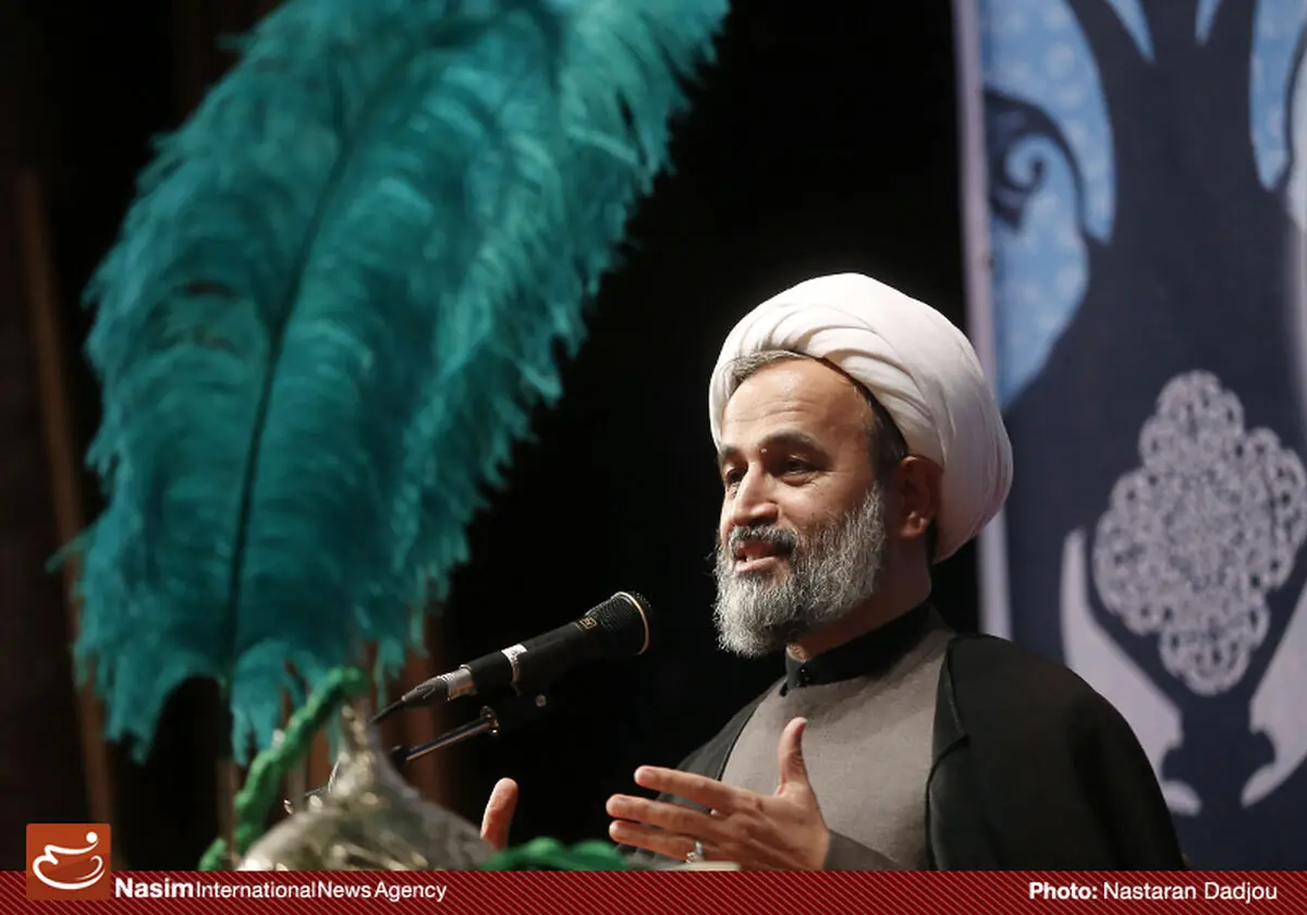 مشکل کسانی که گفتمان انقلاب اسلامی را قبول ندارند، خیال‌پردازی است