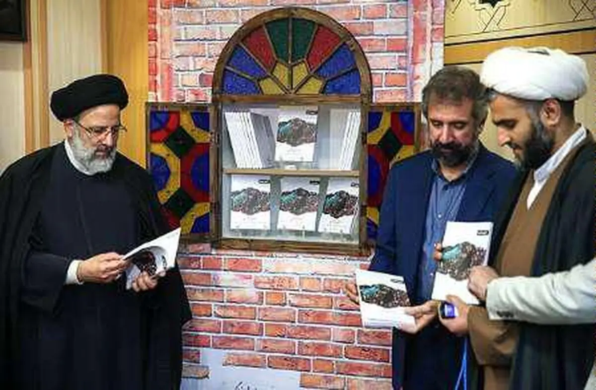 کتاب "حماسه نهم دی رونمایی" شد