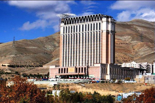 هتل اسپیناس پالاس، بزرگترین هتل پنج ستاره کشور در غرب تهران افتتاح شد/نسیم آنلاین