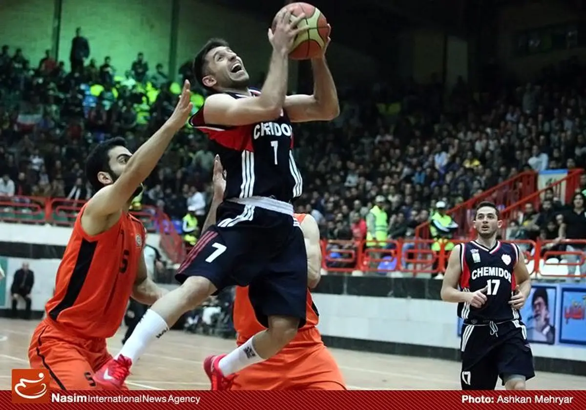 دیدار تیم‌‌های بسکتبال شهرداری اراک و شیمیدر