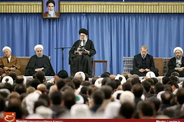 دیدار مسئولان نظام و میهمانان کنفرانس وحدت اسلامى‌ با رهبر معظم انقلاب