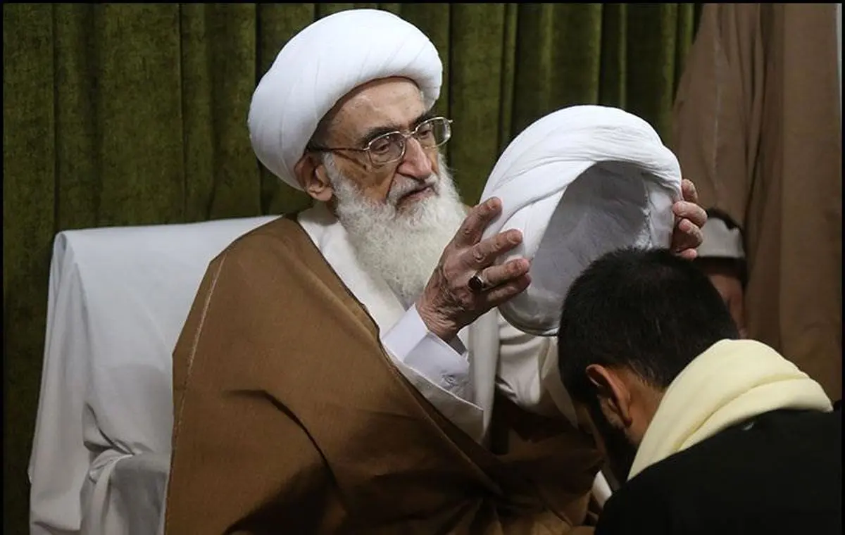 برگزاری مراسم جشن و عمامه‌گذاری طلاب با حضور مراجع تقلید + تصاویر