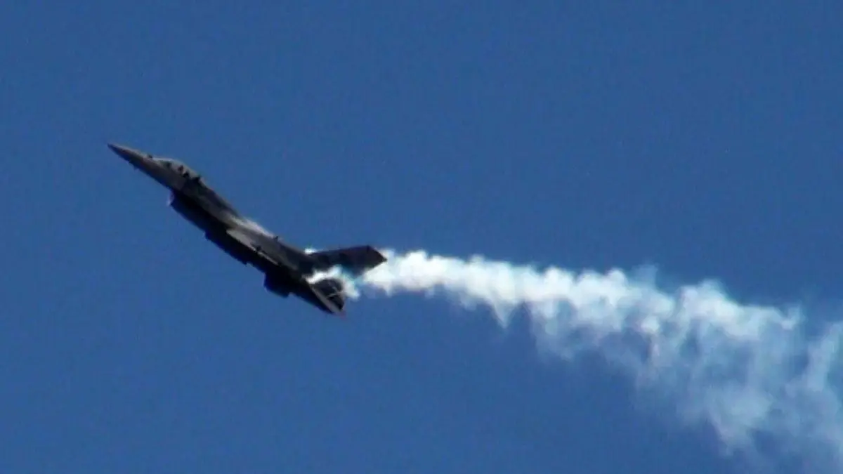 سقوط هواپیمای جنگی بحرینی