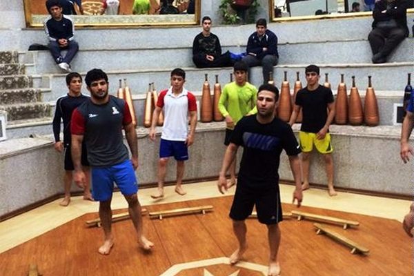 تمرین تیم ملی کشتی آزاد در گود زورخانه