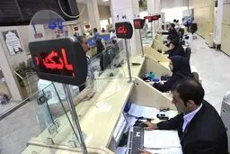 پای بانک های پاسارگاد،پارسیان و سامان به هندوستان باز می شود