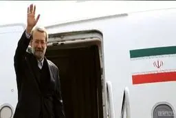 علی لاریجانی صبح امروز برای شرکت در یادواره شهدای دشتستان و شرکت در جلسه شورای اداری استان بوشهر وارد این شهر شد/ فارس
