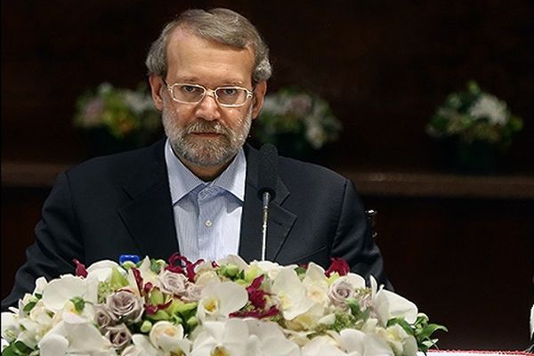 رئیس مجلس به مقام شامخ شهدای برازجان بوشهر ادای احترام کرد/ نسیم آنلاین
