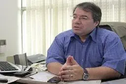 محبیان: لاریجانی در تعامل با اصولگرایان و اصلاح‌طلبان ۴ اشتباه کلیدی دارد