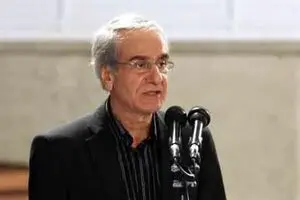 با قراردادهای جدید صنعت نفت، به سال‌های قبل از انقلاب باز خواهیم گشت/ مسئولان وزارت نفت نمی‌توانند بگویند برای چه می‌خواهند با خارجی‌ها قرار داد امضا کنند