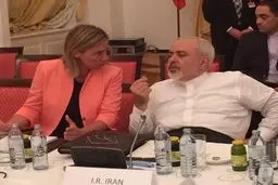 موگرینی در تماس تلفنی با ظریف خواستار تلاش برای جلوگیری از تشدید تنش در منطقه شد