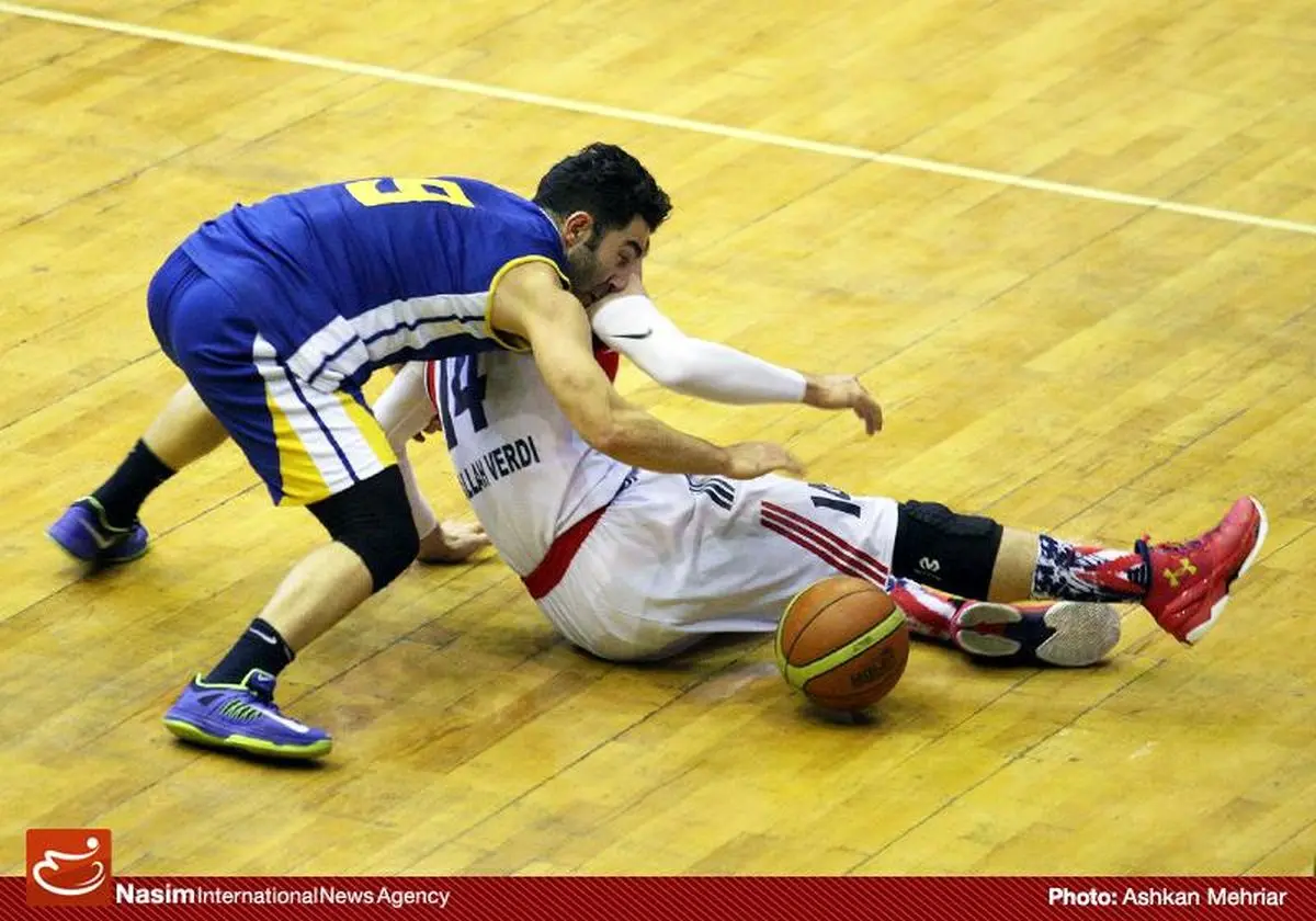 دیدار تیم‌های بسکتبال شیمی‌در و نفت آبادان