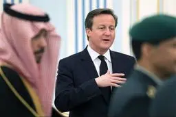 دیوید کامرون سفر خود به عربستان سعودی را برای سه ماه به تعویق انداخت