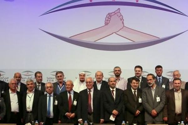 معارضان سوری: کشورهای عربی روابط خود با تهران را قطع کنند