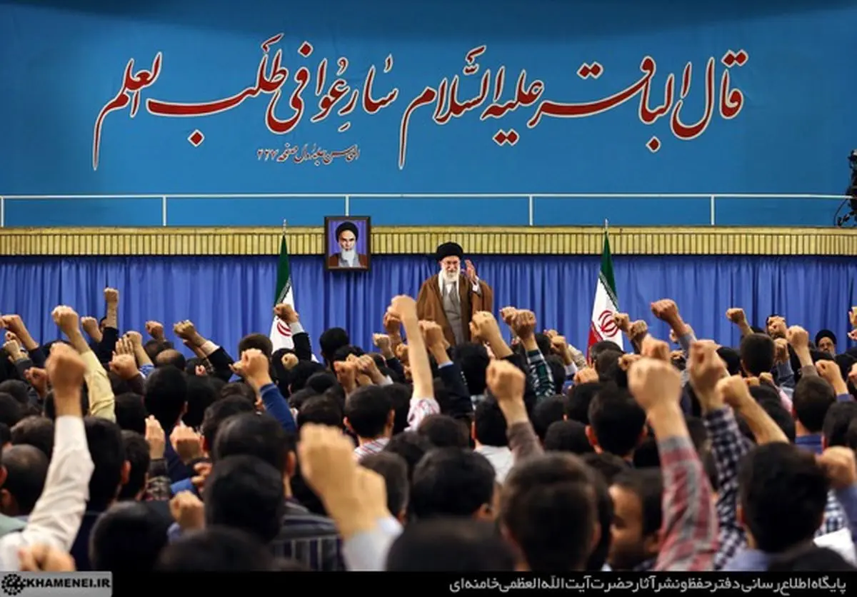 هزاران نفر از مردم قم به‌ مناسبت سالروز قیام ۱۹ دی تا ساعتی دیگر در حسینیه‌ امام خمینی (ره) با رهبر معظم انقلاب دیدار می‌کنند